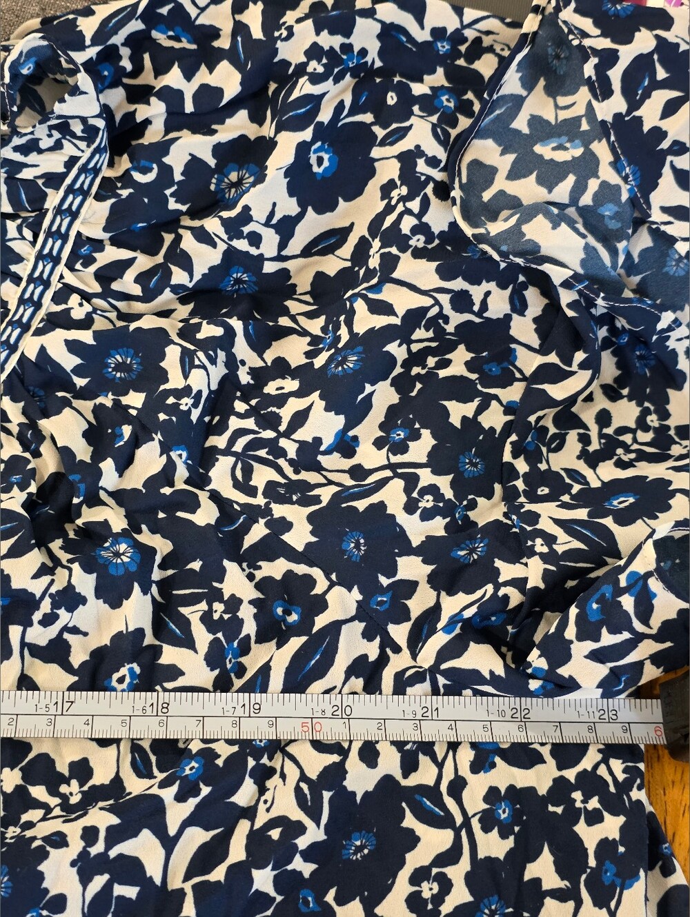 Max Studio blue and white floral peasant blouse Sz 1X - Picture 5 of 6